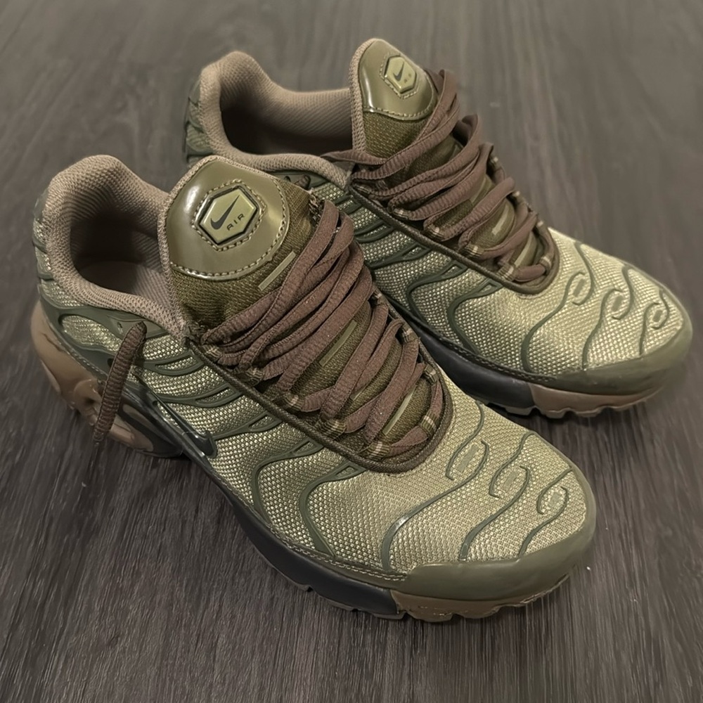 Olive Green Nike AirMax Plus